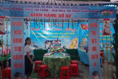 Tham gia hoạt động hưởng ứng Ngày Sách và Văn hóa đọc Việt Nam gắn với các hoạt động văn hóa, văn nghệ, thể thao huyện Vĩnh Thuận.